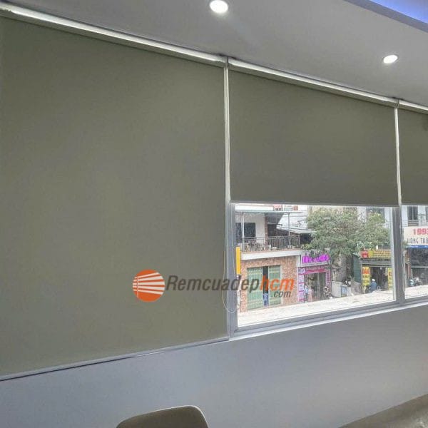 Rèm cuốn trơn cản sáng tuyệt đối 100%