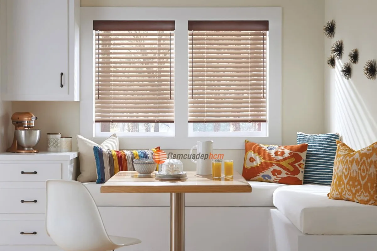 rèm sáo nhôm cửa sổ